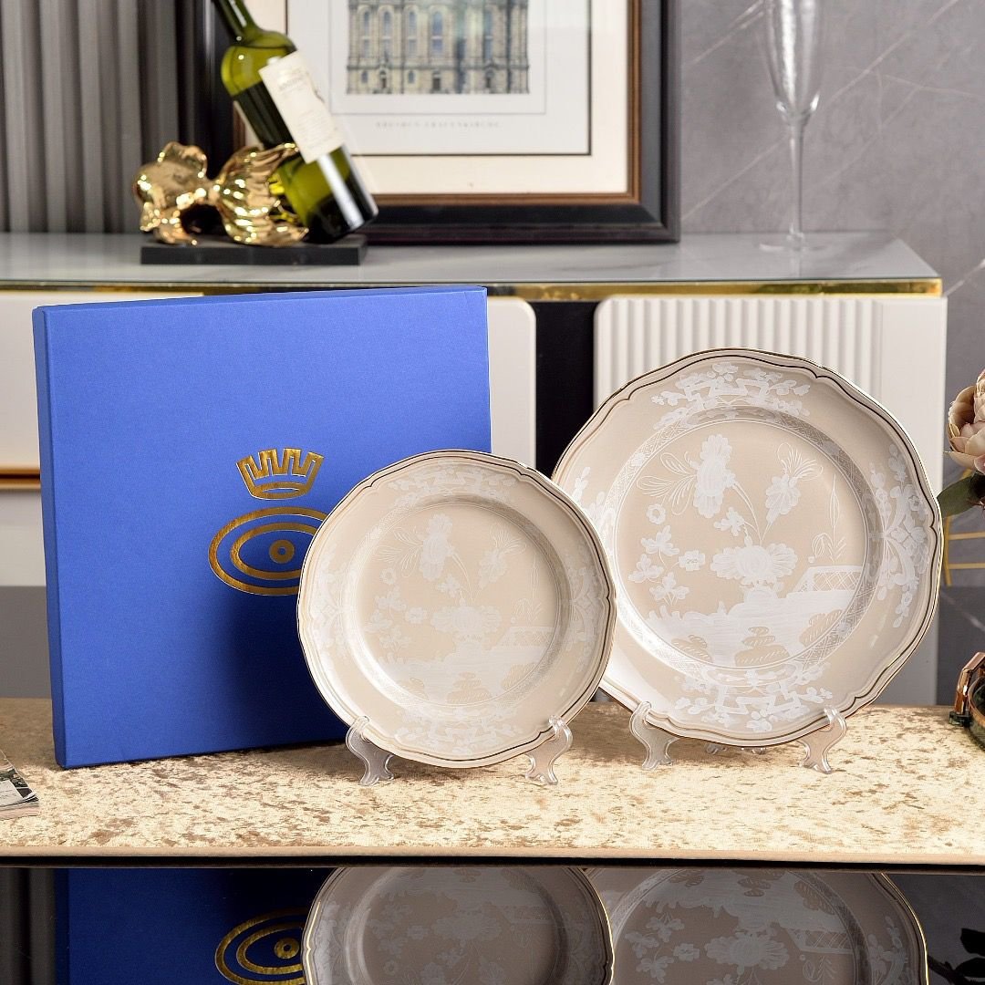 Ginori Plates set of two in meringa color Plates - Ginori Plates | Buy Online in UAE