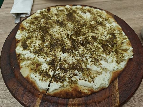 صحن لبنة وخضار